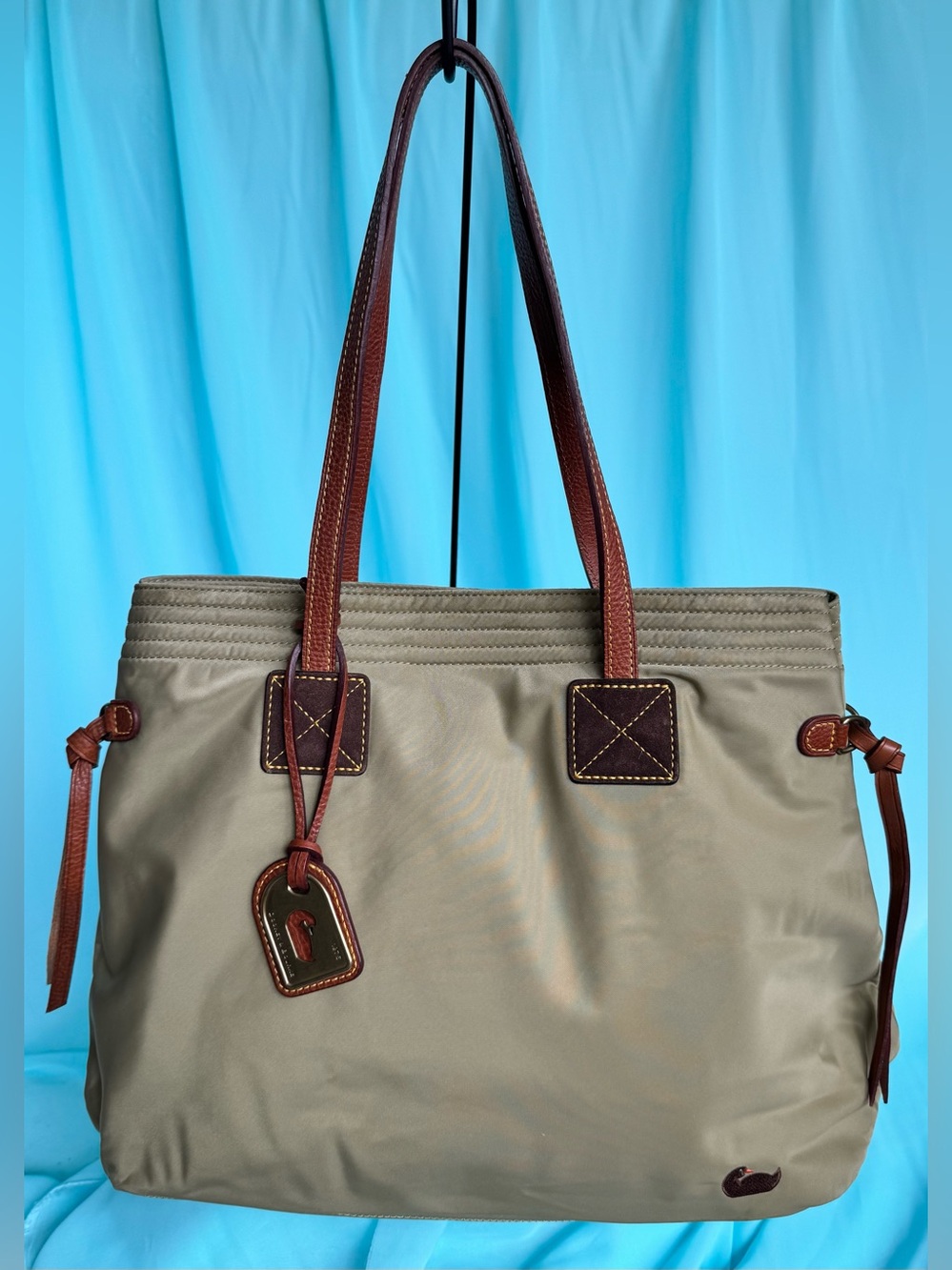 Dooney & Bourke Victoria Nylon Tote Bag Shoulder Handbag Purse Beige Large